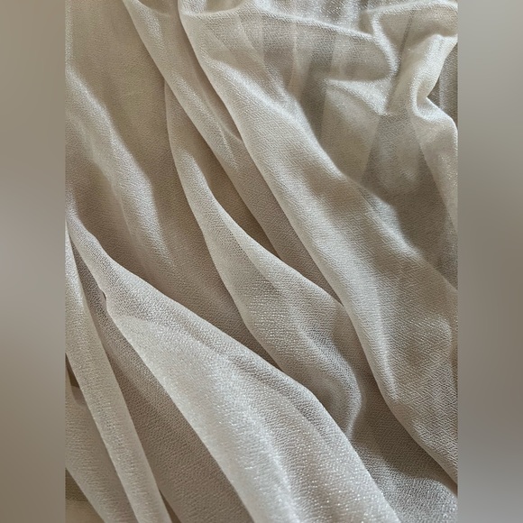 Extra Long Sheer Pooling Table Skirt - Picture 2 of 2